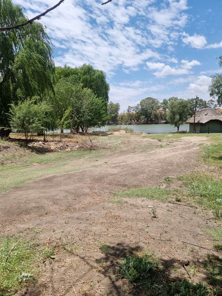 1058 m² Land available in Christiana photo number 4