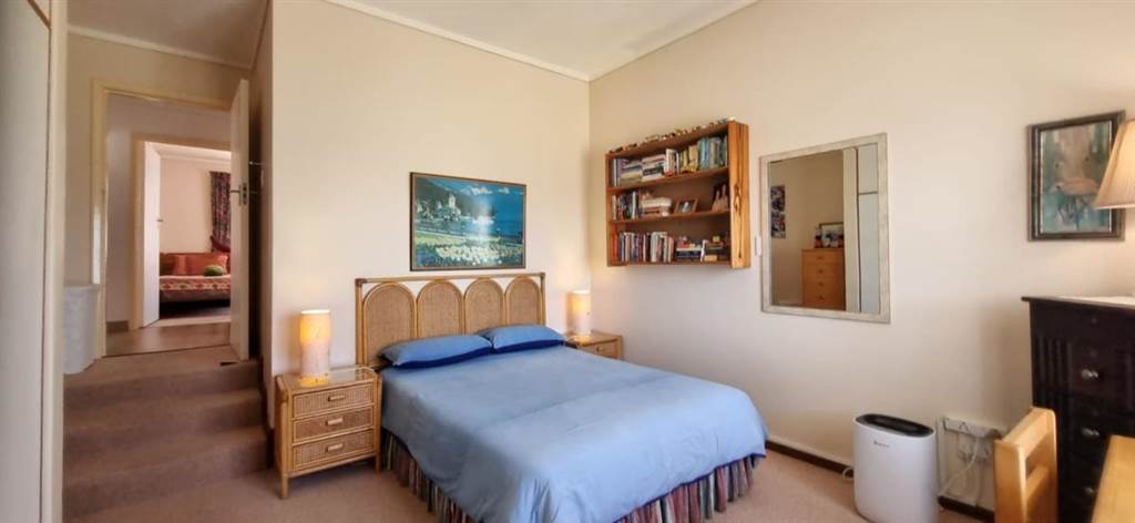 6 Bed House in Herolds Bay photo number 27