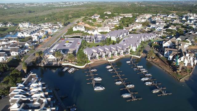3 Bed Apartment in St Francis Bay Canals photo number 1