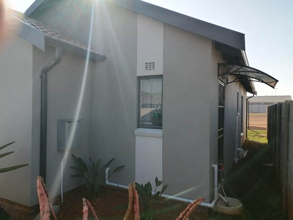 3 Bed House in Olifantsfontein photo number 13