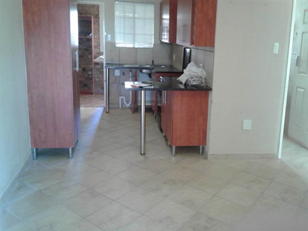 2 Bed Townhouse in Riversdale photo number 5