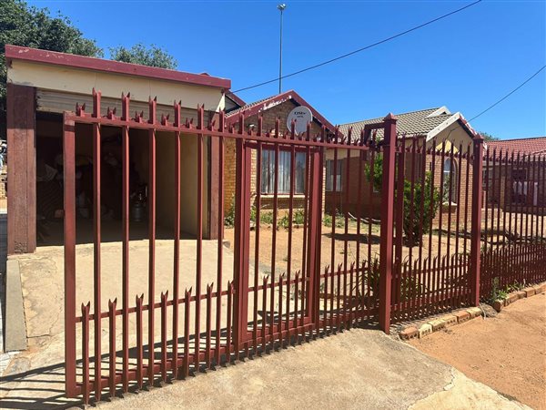 3 Bedroom House 3 Bedroom House