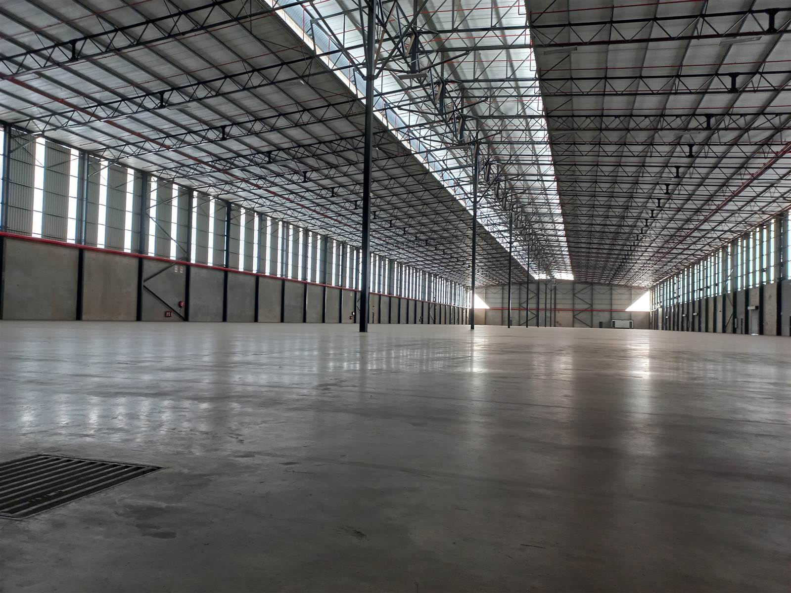 10723  m² Industrial space in Pomona photo number 6