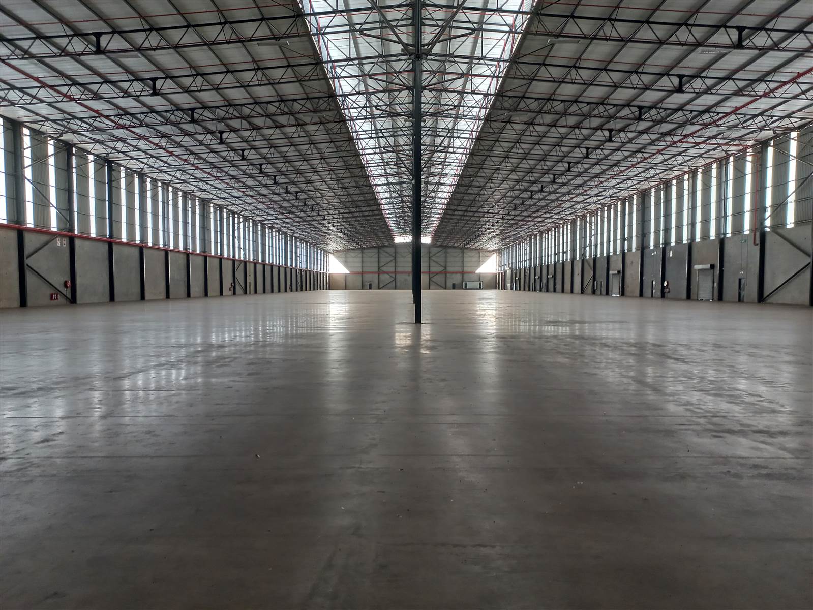 10723  m² Industrial space in Pomona photo number 7
