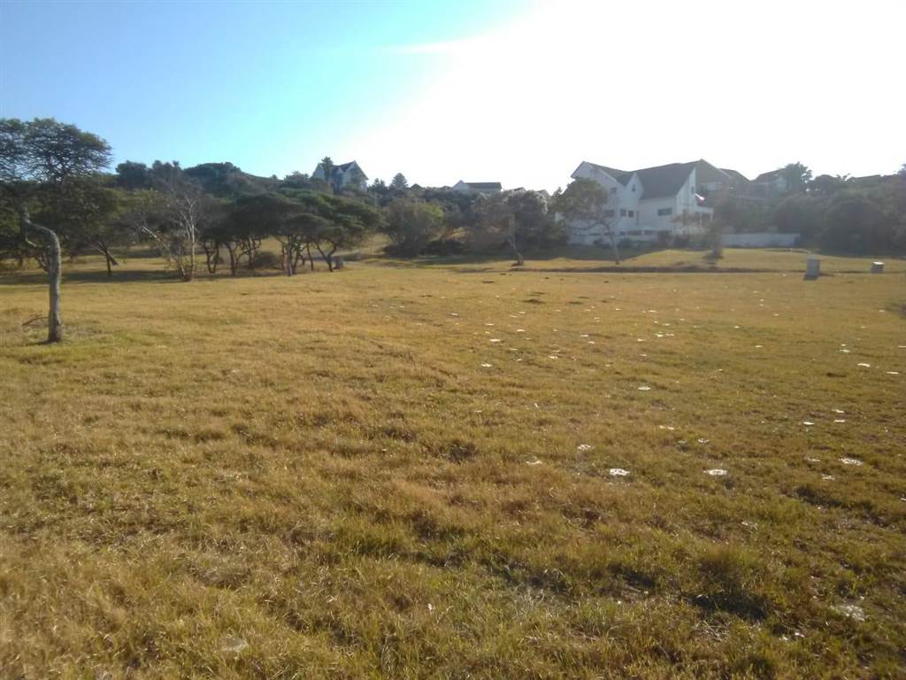 915 m² Land available in Cove Rock photo number 2