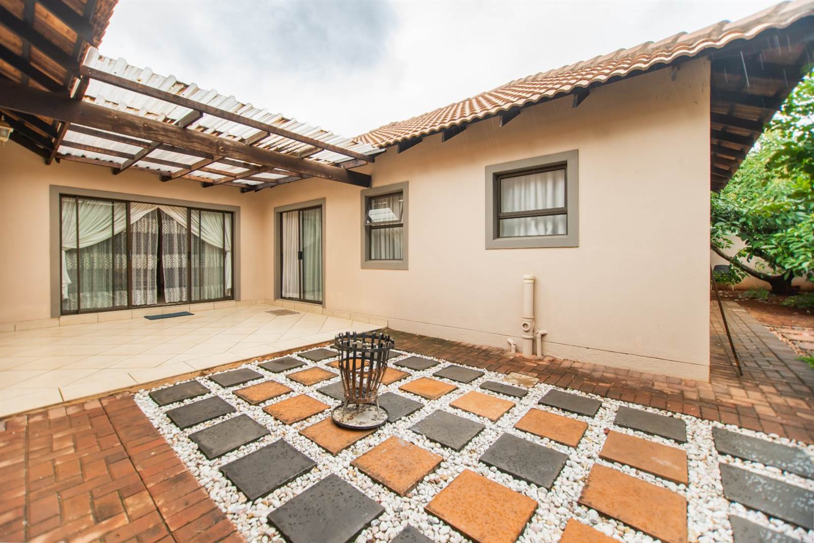 3 Bed House in Zambezi Country Estate photo number 30