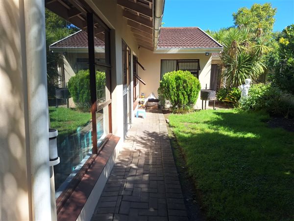 3 Bedroom Duplex 3 Bedroom Duplex