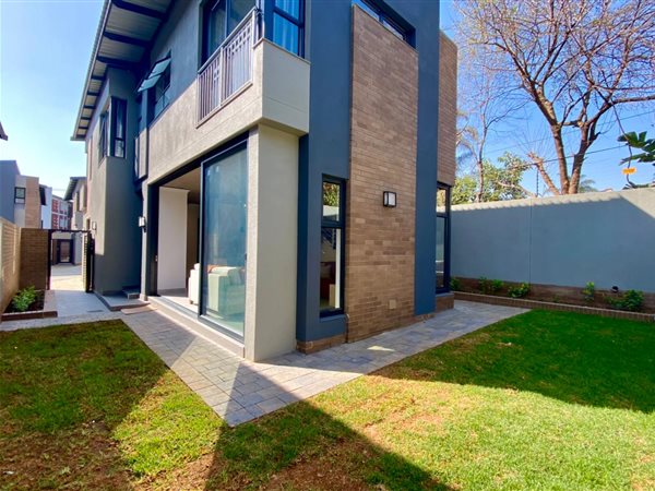 3 Bedroom Townhouse 3 Bedroom Townhouse