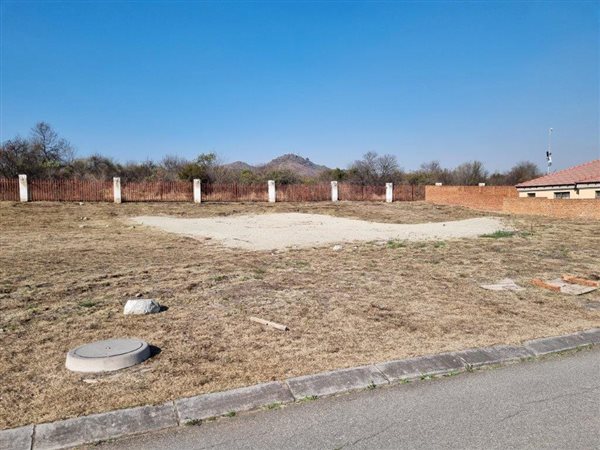 563 m² Land available in Brits Central
