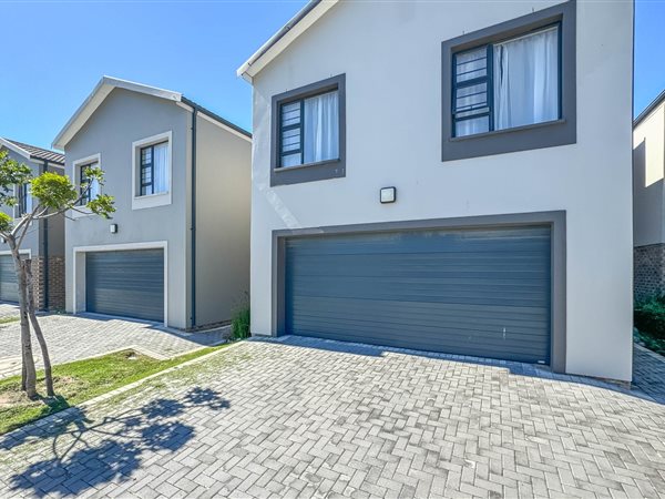 3 Bed Townhouse in Westbrook