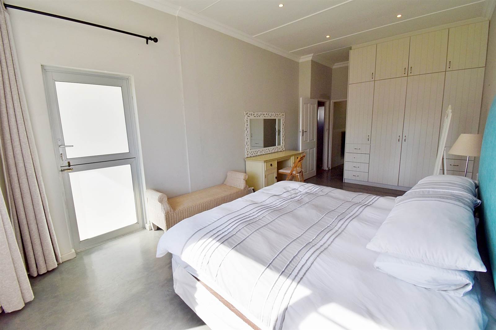 5 Bed House in Struisbaai photo number 13