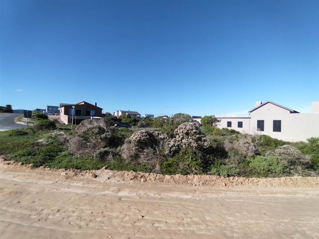 714 m² Land available in Pearly Beach photo number 2