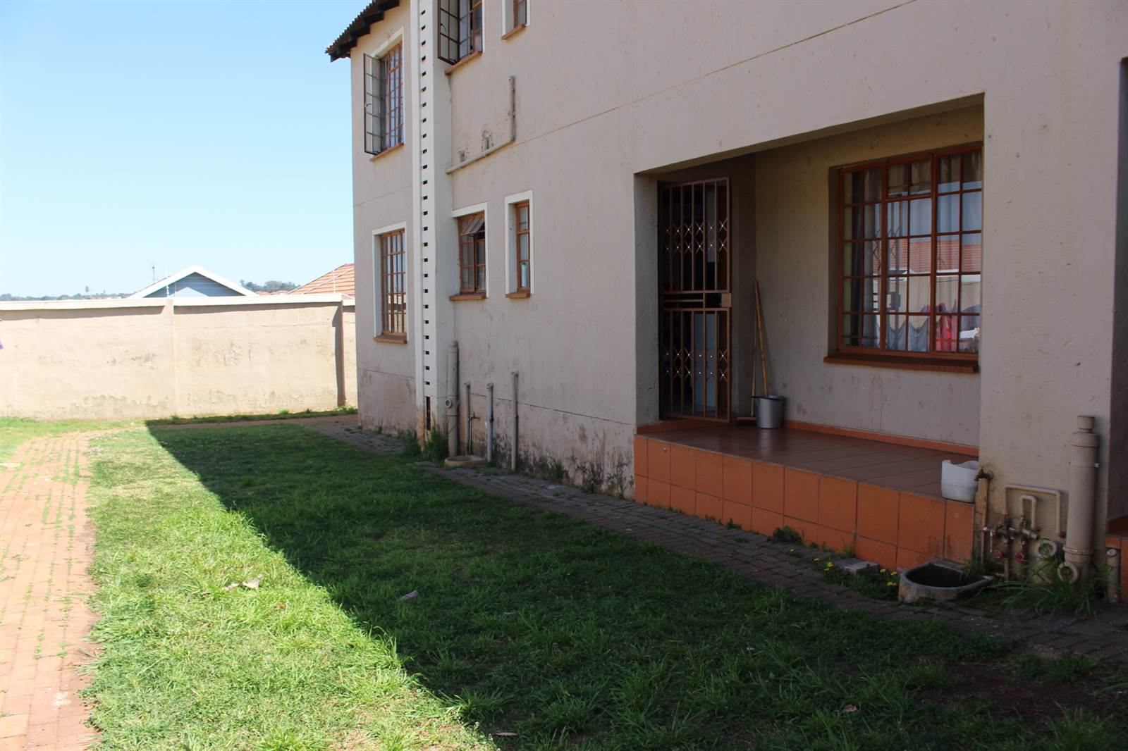 2 Bed Simplex in Roodepoort West photo number 16