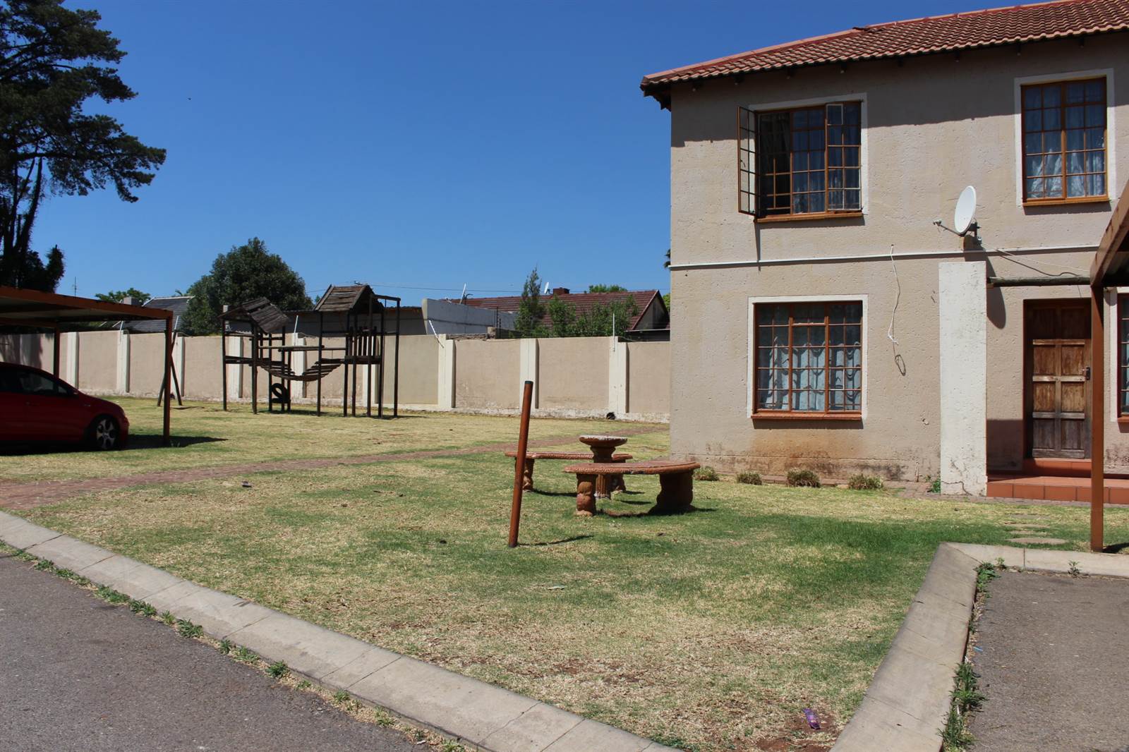 2 Bed Simplex in Roodepoort West photo number 25