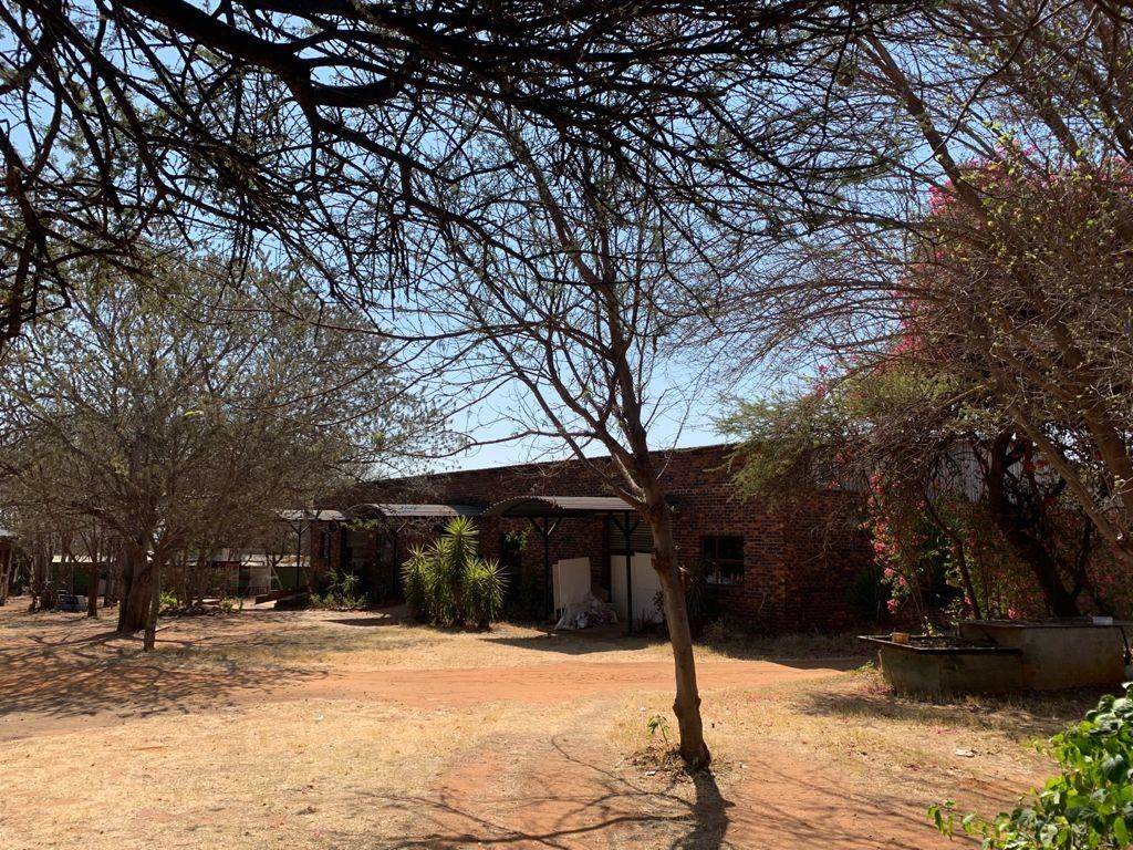 5 Bed House in Hartbeesfontein photo number 15