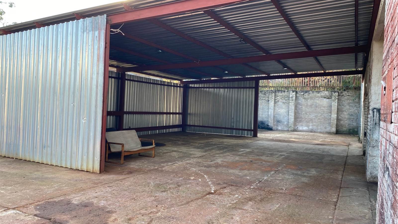 263  m² Industrial space in White River Central photo number 14