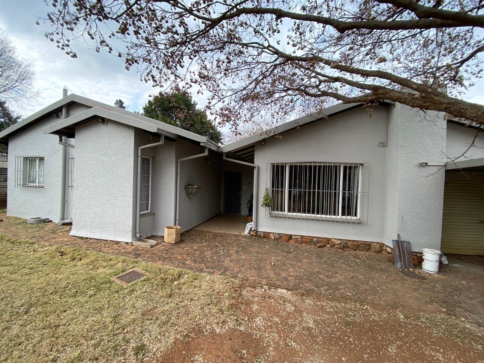 3 Bed House in Doringkloof photo number 2