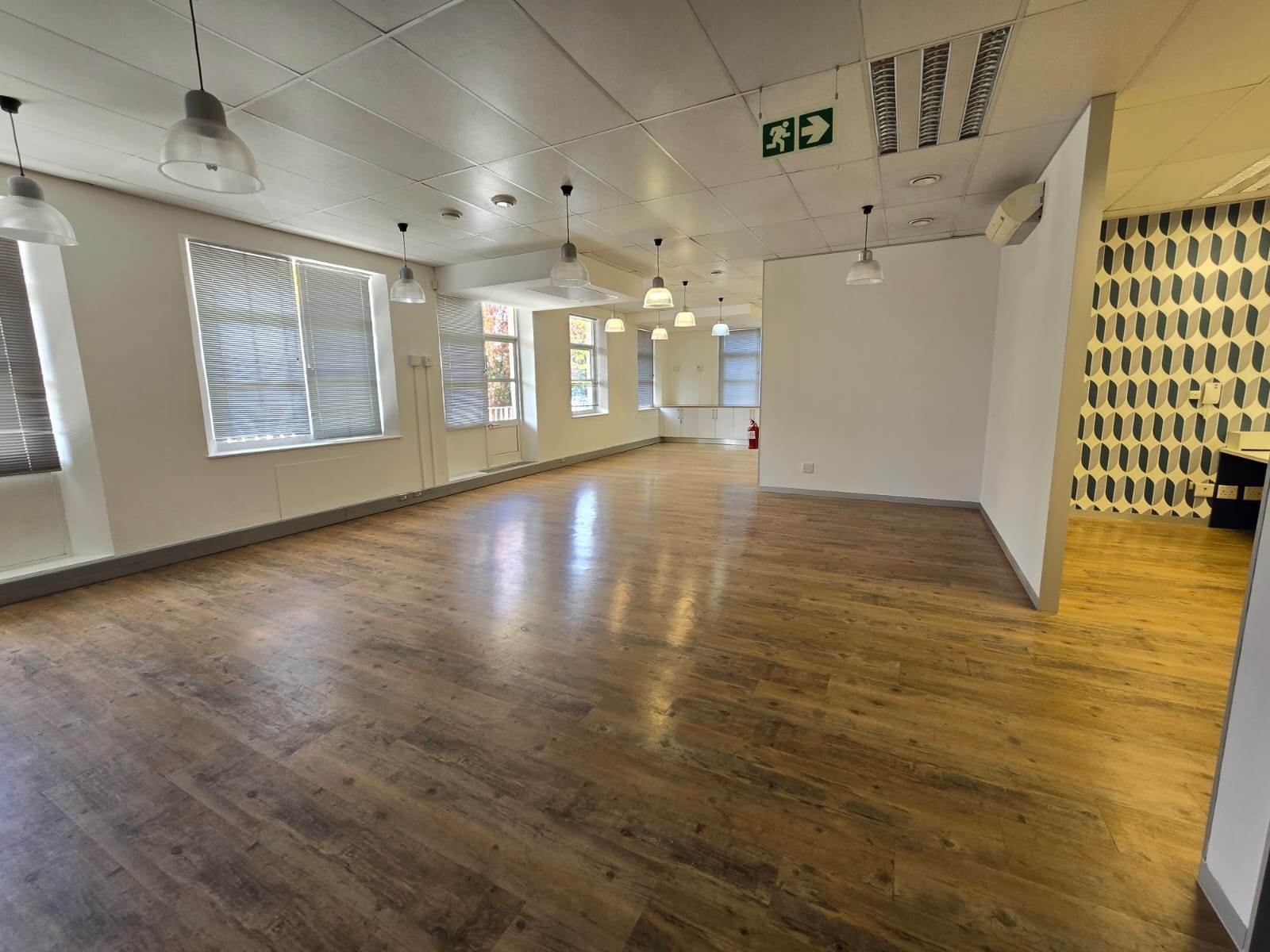 432  m² Commercial space in Rondebosch photo number 3