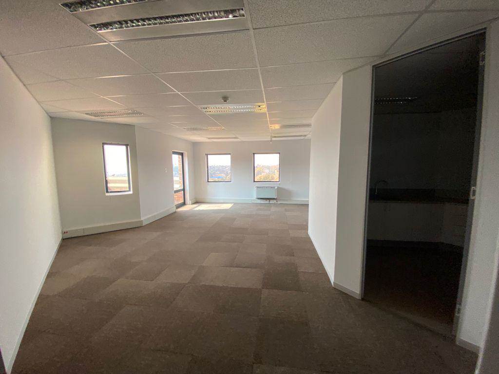332  m² Commercial space in Parktown photo number 13