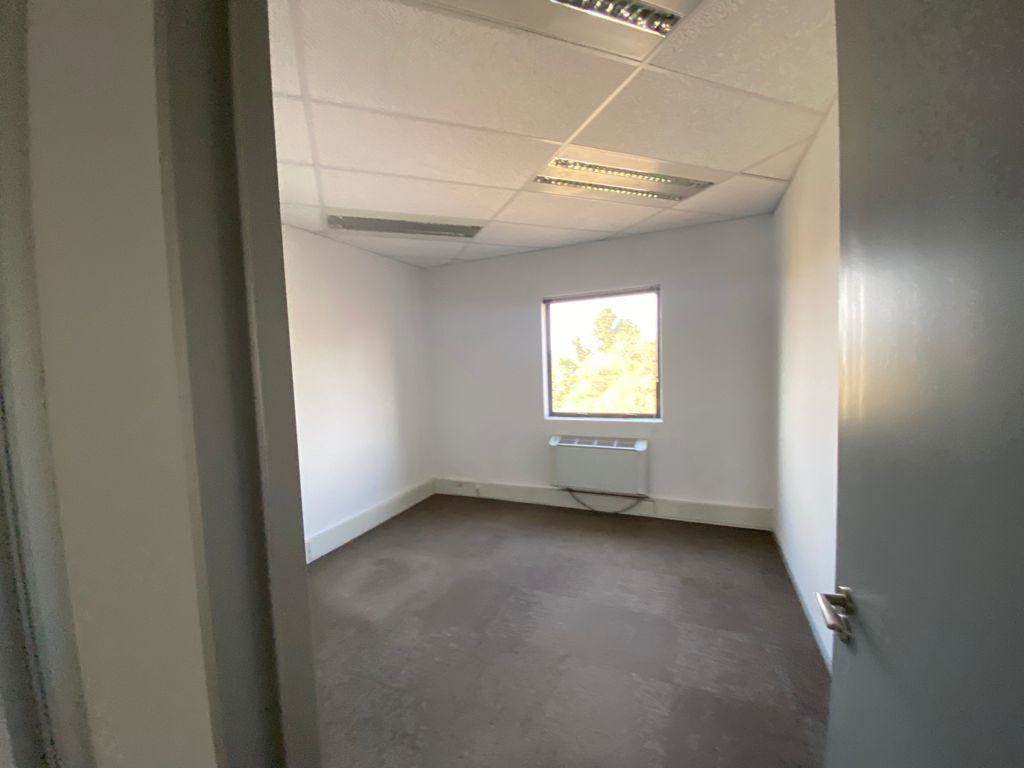 332  m² Commercial space in Parktown photo number 10