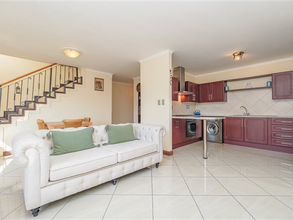 3 Bedroom Townhouse 3 Bedroom Townhouse