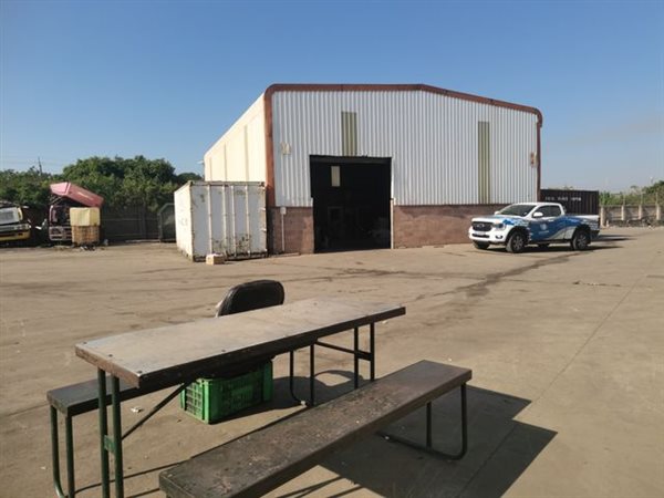 1 960 m² Commercial space 1 960 m² Commercial space