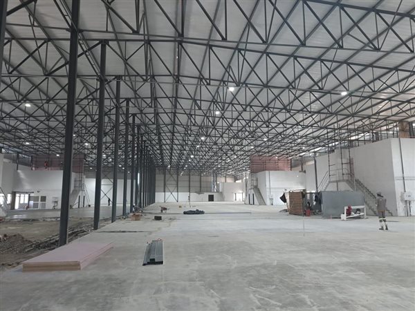 573  m² Industrial space