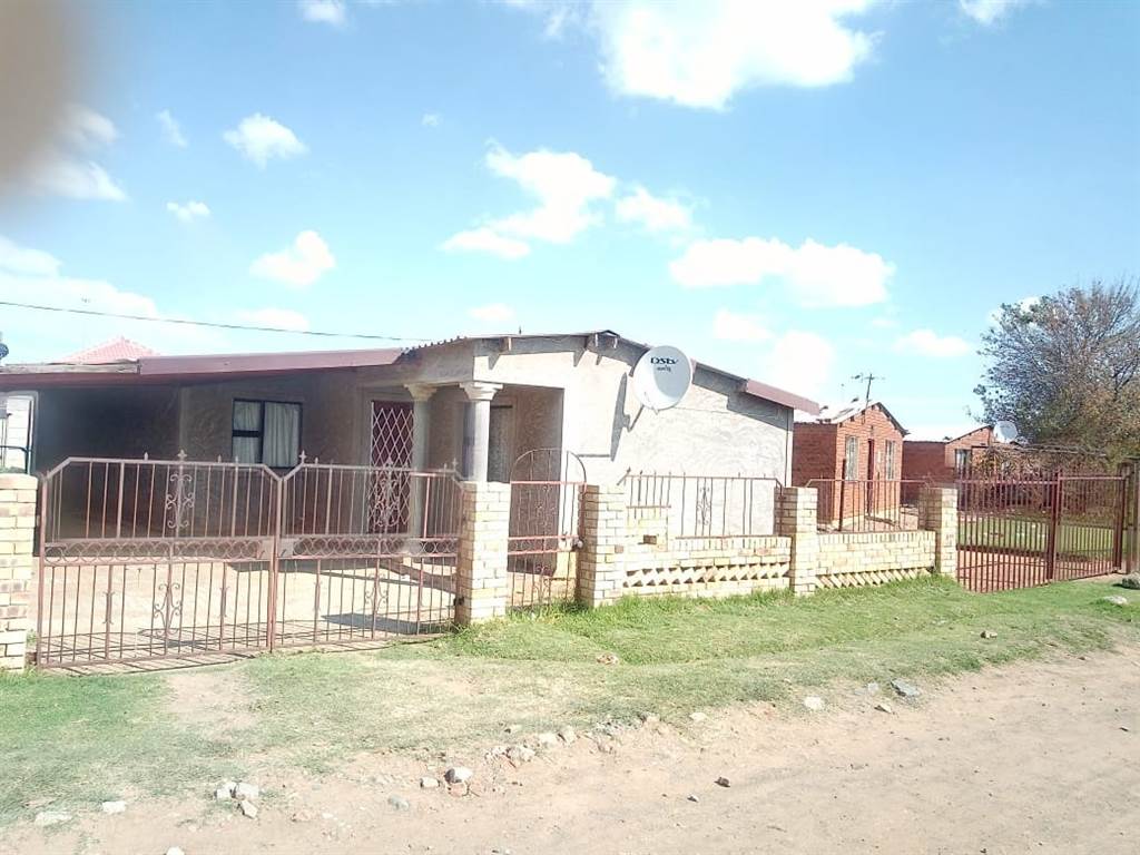 3 Bed House in Thabong photo number 25