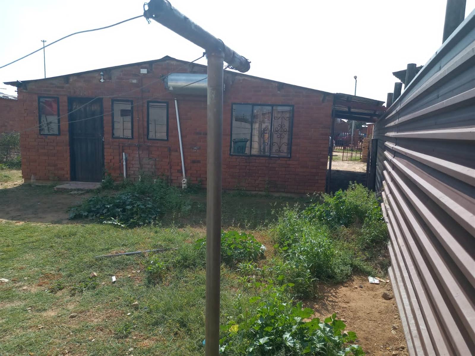 3 Bed House in Thabong photo number 22