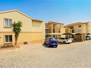 3 Bed Apartment in Rietondale