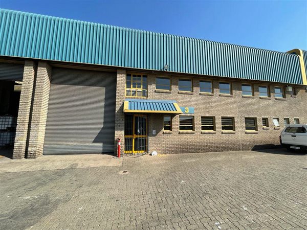 415  m² Industrial space