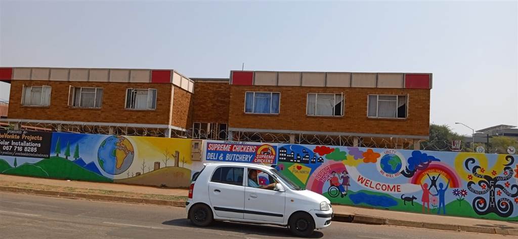 1065  m² Commercial space in Pretoria North photo number 4