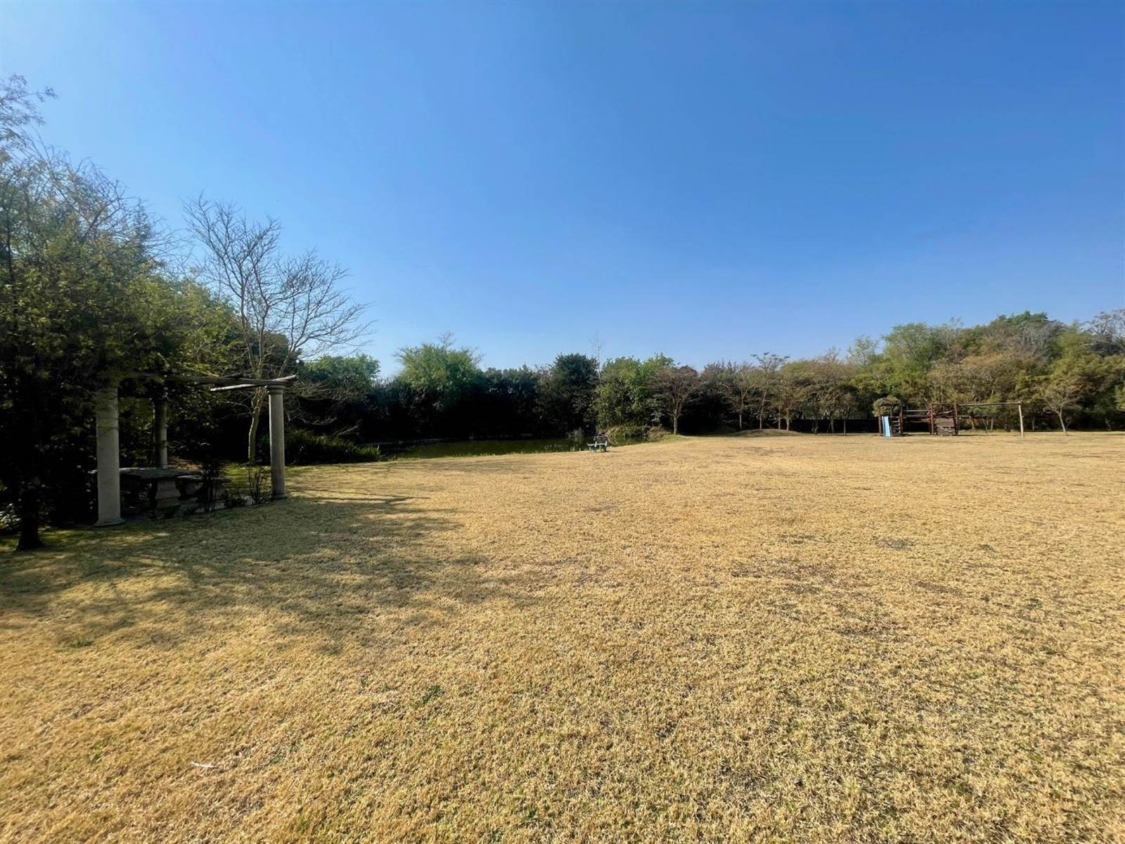 9000 m² Land available in Waterfall Equestrian Estate photo number 5