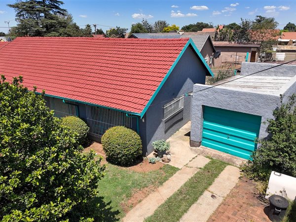 4 Bedroom House 4 Bedroom House