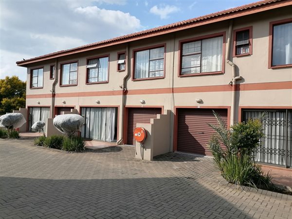 3 Bed Apartment in Pioneer Park