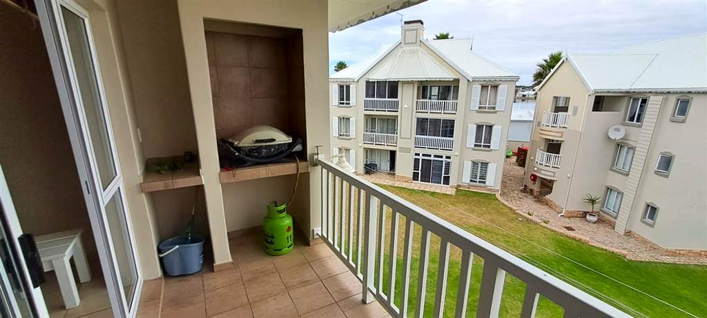 2 Bed Apartment in Marina Martinique photo number 13