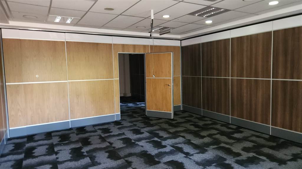 875  m² Commercial space in Centurion CBD photo number 3