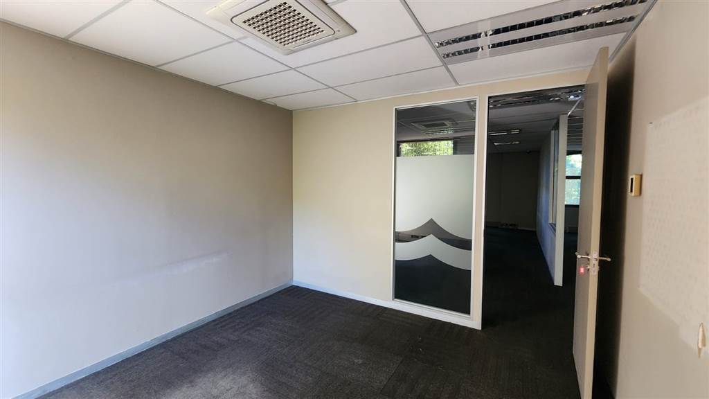 875  m² Commercial space in Centurion CBD photo number 7