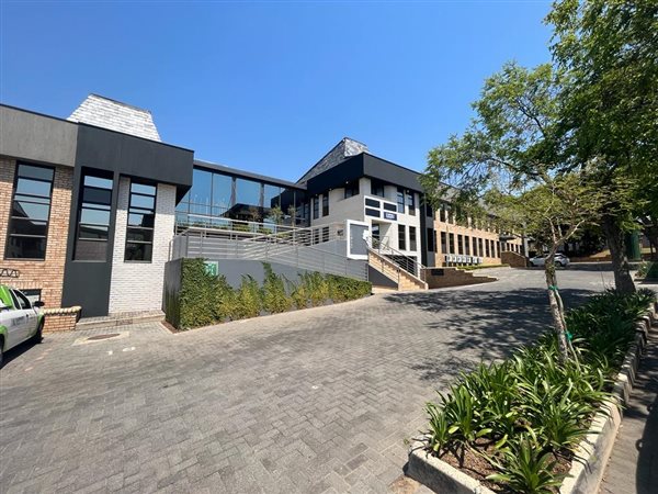 385  m² Commercial space in Bryanston