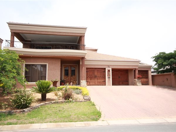 3 Bed House to rent in Blue Valley Golf Estate | RR4294424 | Private ...