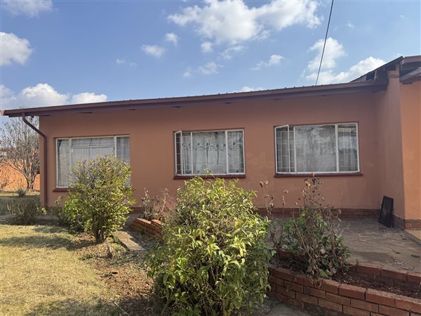 3 Bedroom House 3 Bedroom House