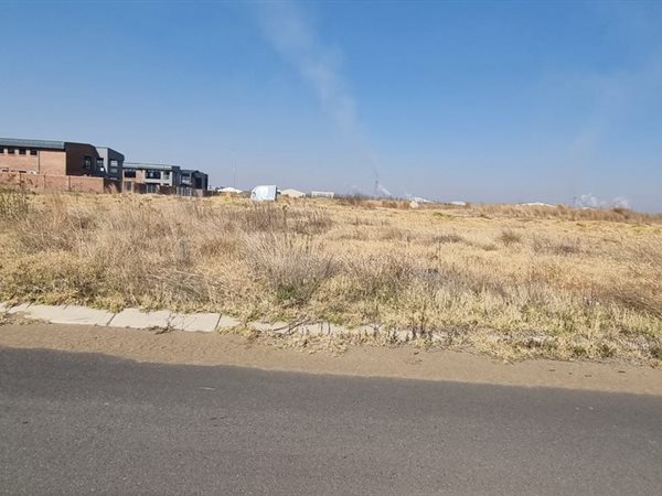 1116 m² Land available in Secunda Commercial