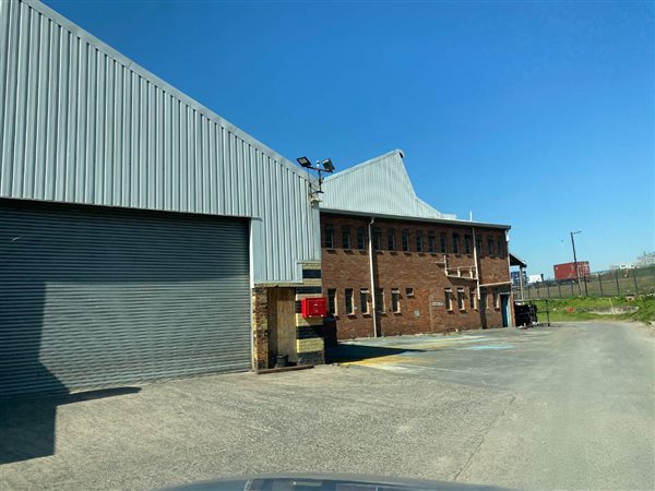 3 425  m² Industrial space