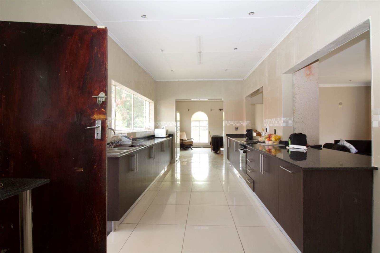 5 Bed House in Constantia Kloof photo number 6