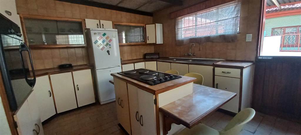 4 Bed House in Mamelodi West photo number 8