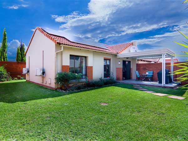2 Bedroom Simplex 2 Bedroom Simplex