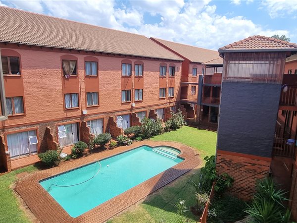 2 Bed Duplex in Rietfontein