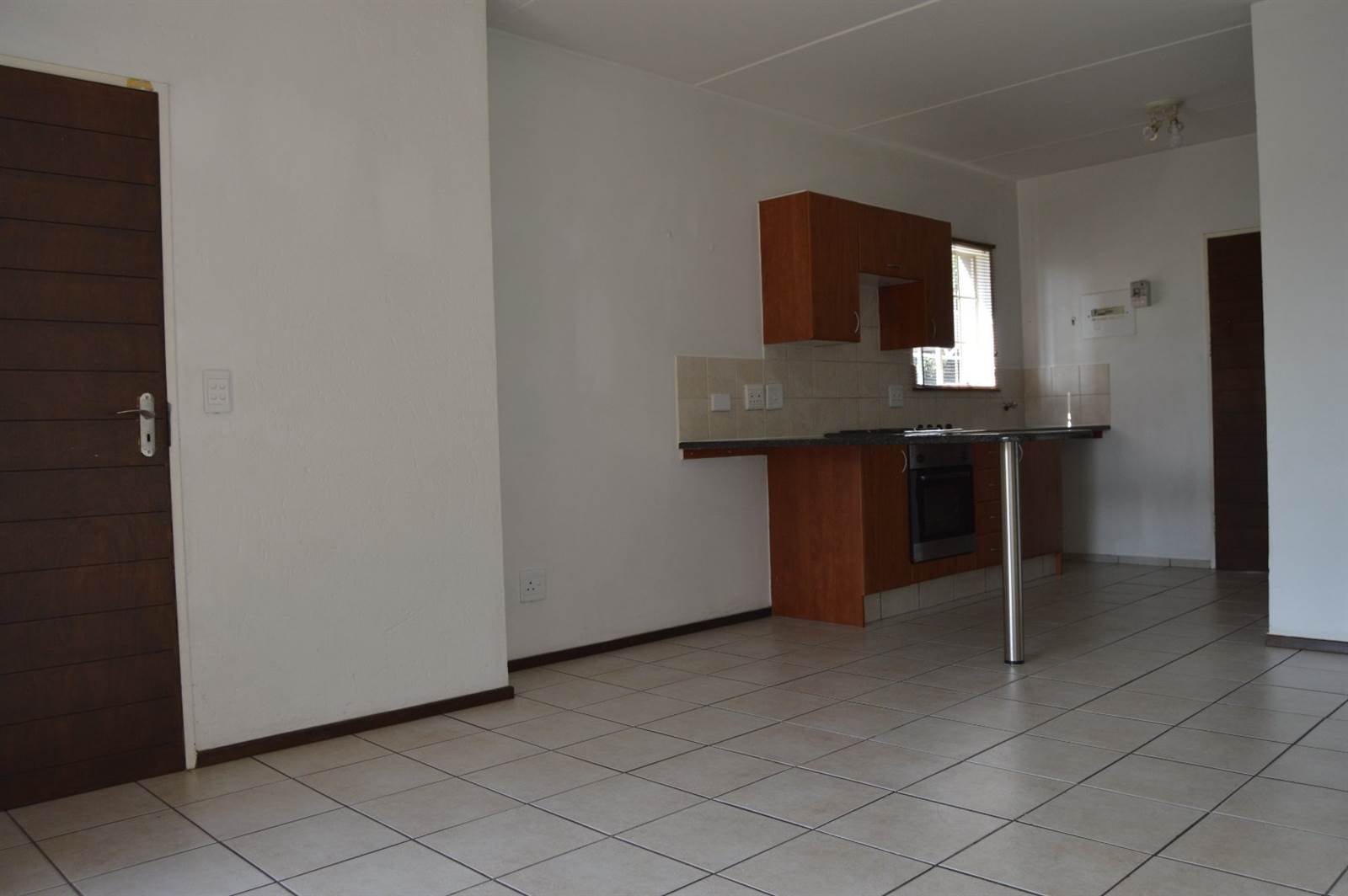 3 Bed Townhouse in Benoni North photo number 9