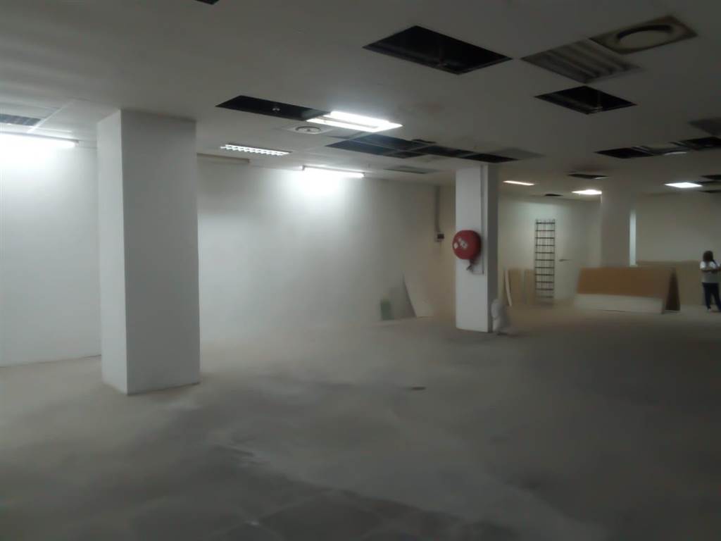 130  m² Retail Space in Durban CBD photo number 7