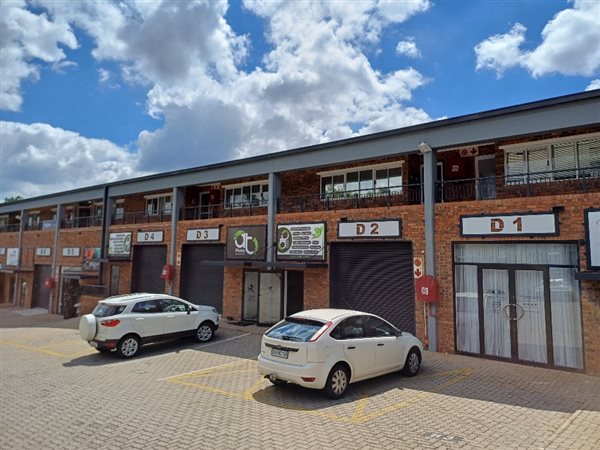 166  m² Commercial space